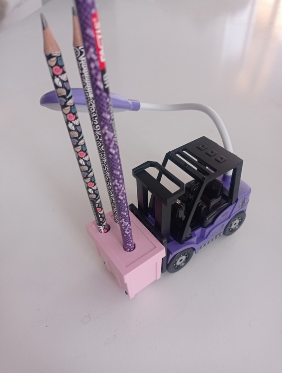 چراغ مطالعه لیفتراک