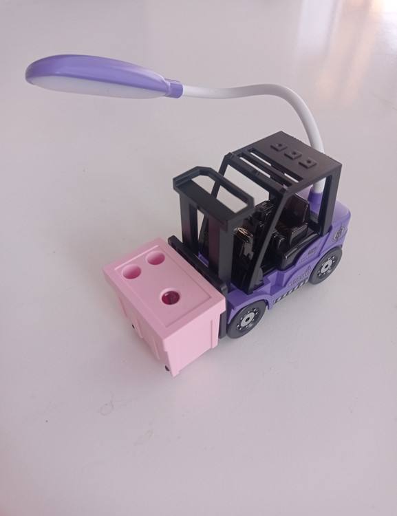 چراغ مطالعه لیفتراک