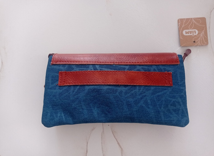 جامدادی و کیف دستی روژانو لیام L-3076 با ترکیب چرم و پارچه مناسب برای مدیران و اساتید