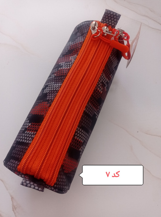 جامدادی سه زیپ استوانه ای طرح دار کد 3064 لیام