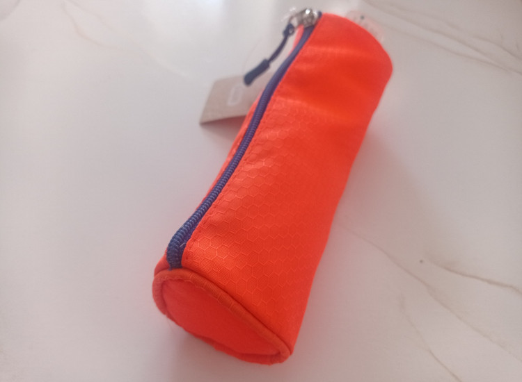 جامدادی تک زیپ سه گوش کد 3107 لیام