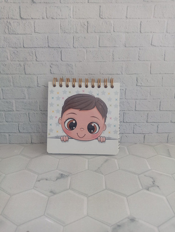 دفترچه 10×10 طرح دار فانتزی طرح پسرک بازیگوش